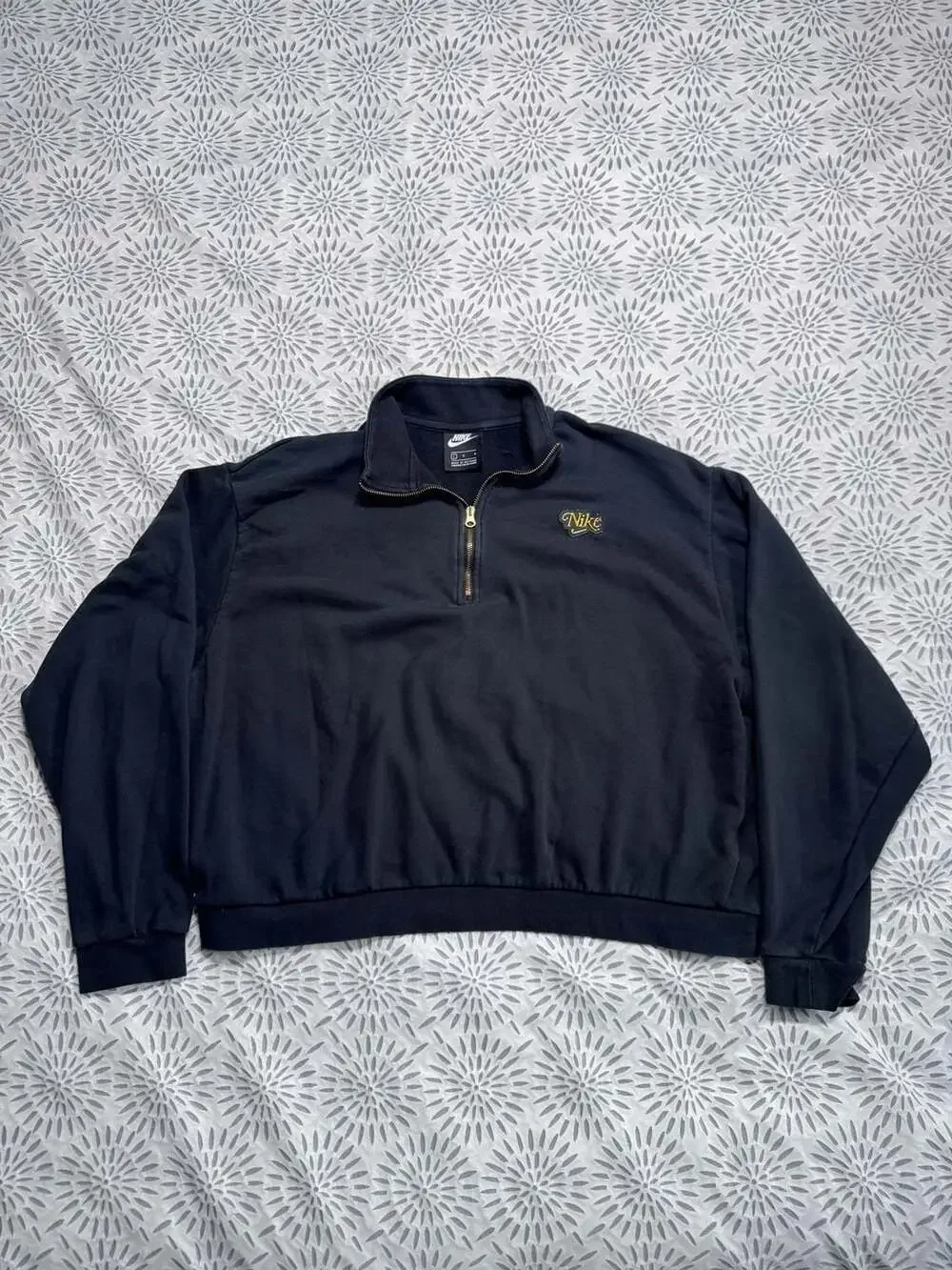 Nike Women's L Black and Gold 1/4-Zip Cropped Sweatshirt DC5501-010